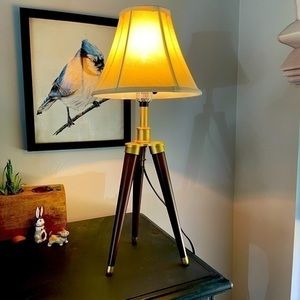 Unique Tripod Table Lamp (Tested)